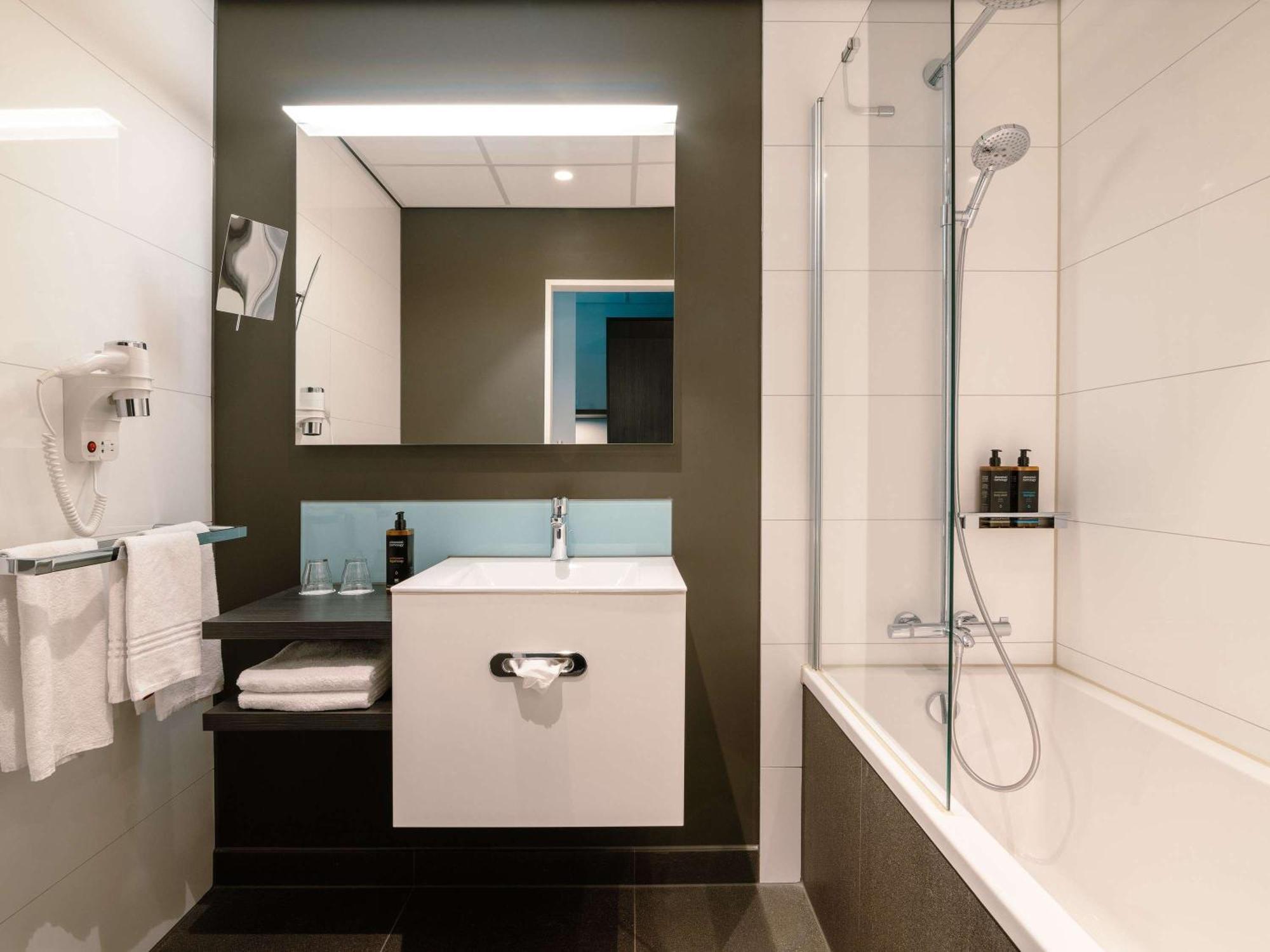 Mercure Hotel Tilburg Centrum Екстер'єр фото